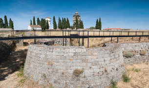 Castelo_de_Almeida_d1.jpg